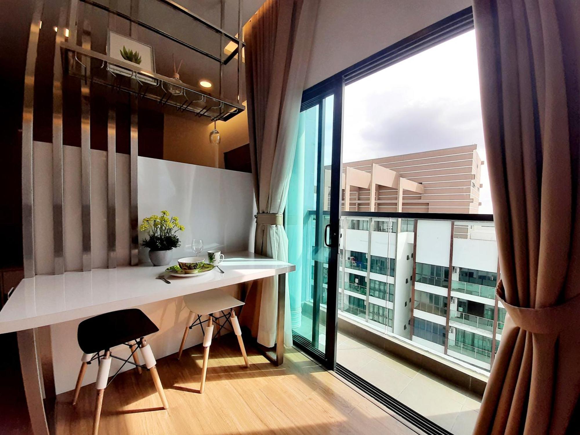 Symphony Tower Studio #9 With Balcony Apartman Cheras Kültér fotó